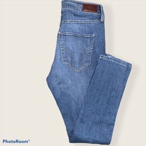 Hollister size 7S High Rise Super Skinny Blue Jean